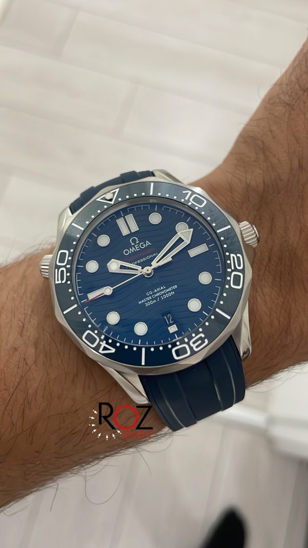omega-seamaster-diver-300m-mavi-kaucuk-replika-saat