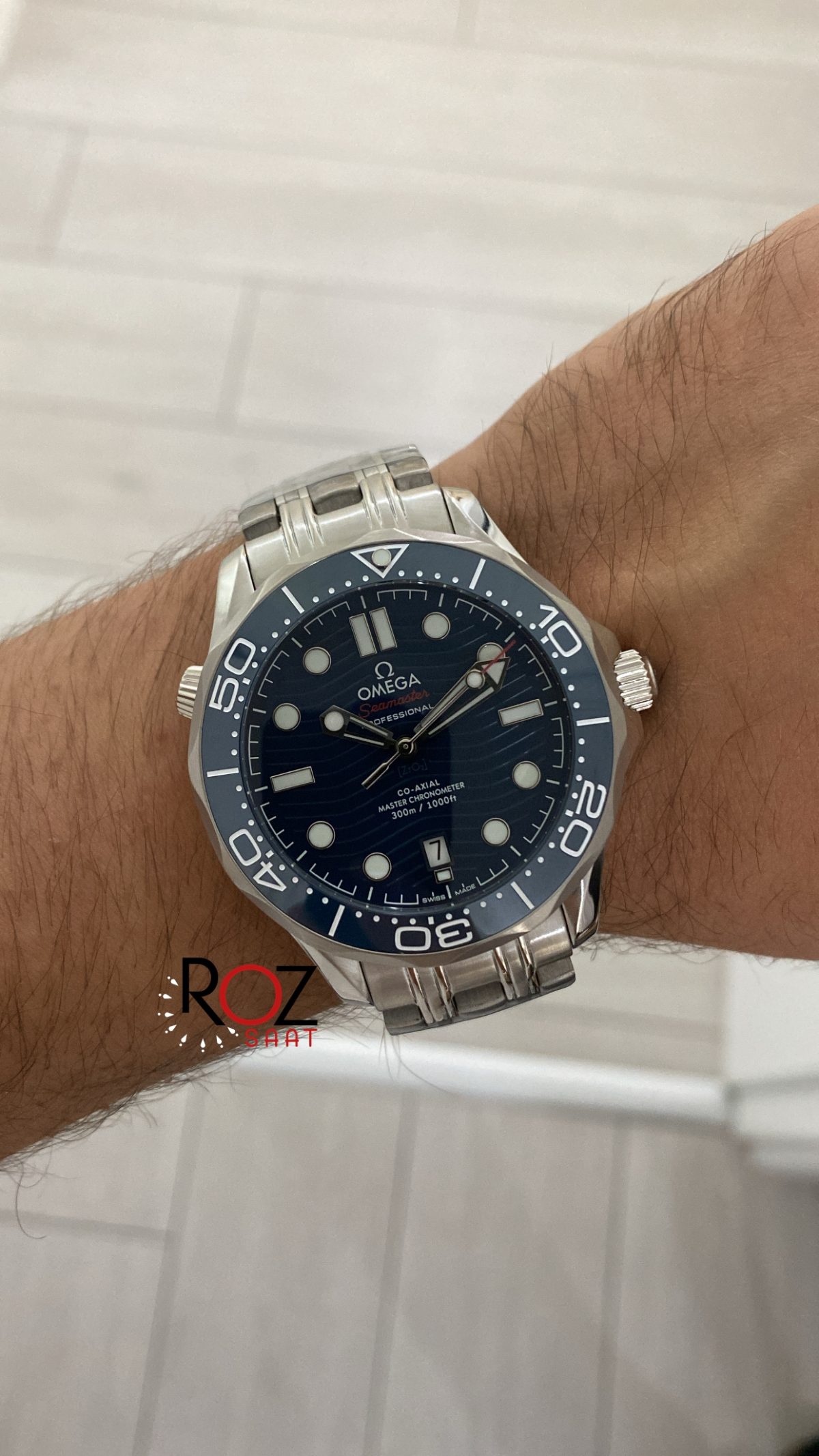 omega-seamaster-diver-300-m-gumus-mavi-replika-saat