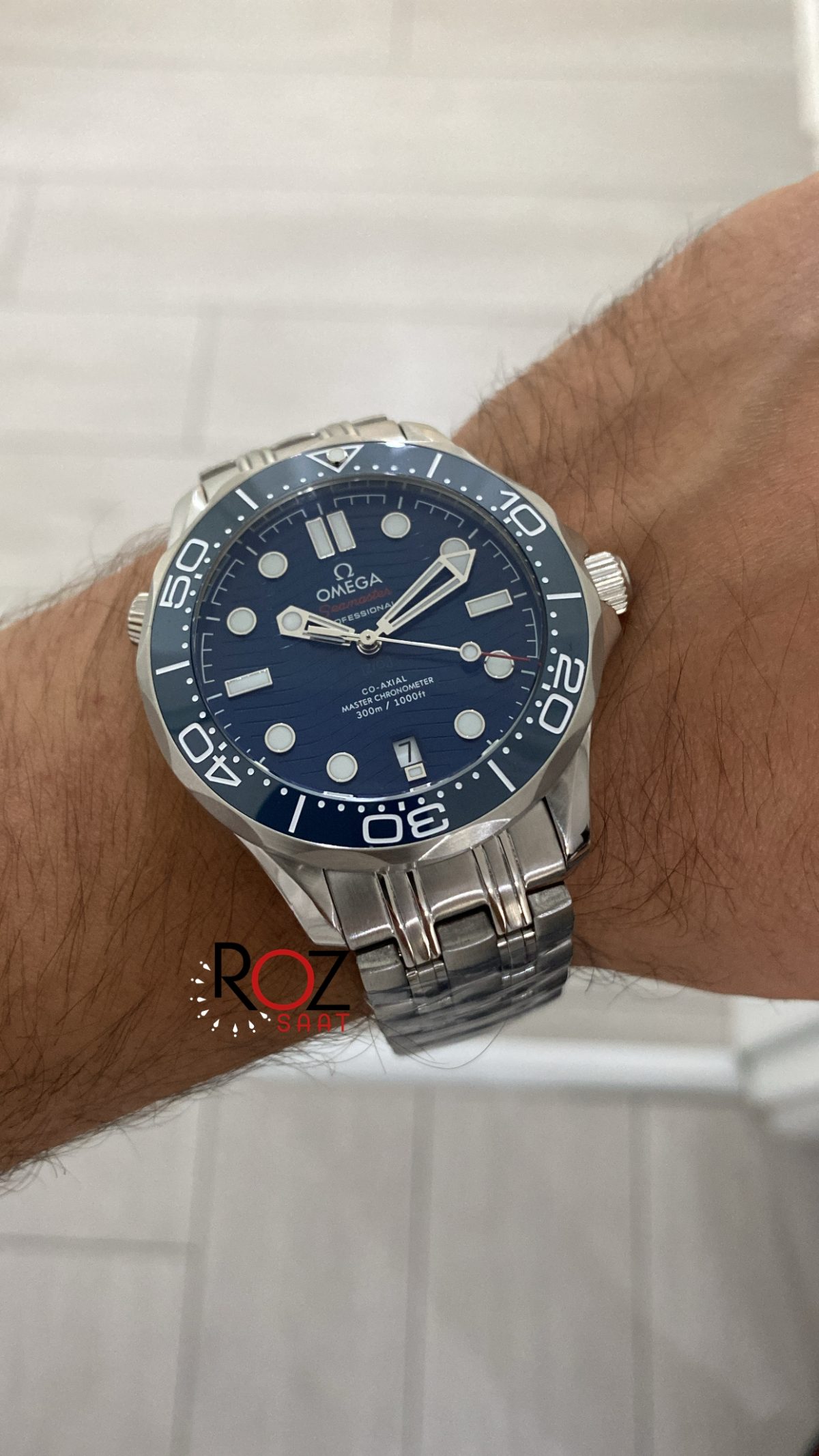 omega-seamaster-diver-300-m-gumus-mavi-replika-saat
