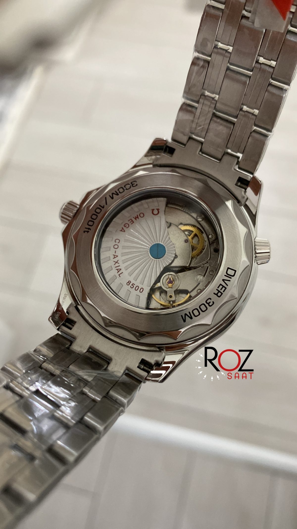 omega-seamaster-diver-300-m-gumus-mavi-replika-saat