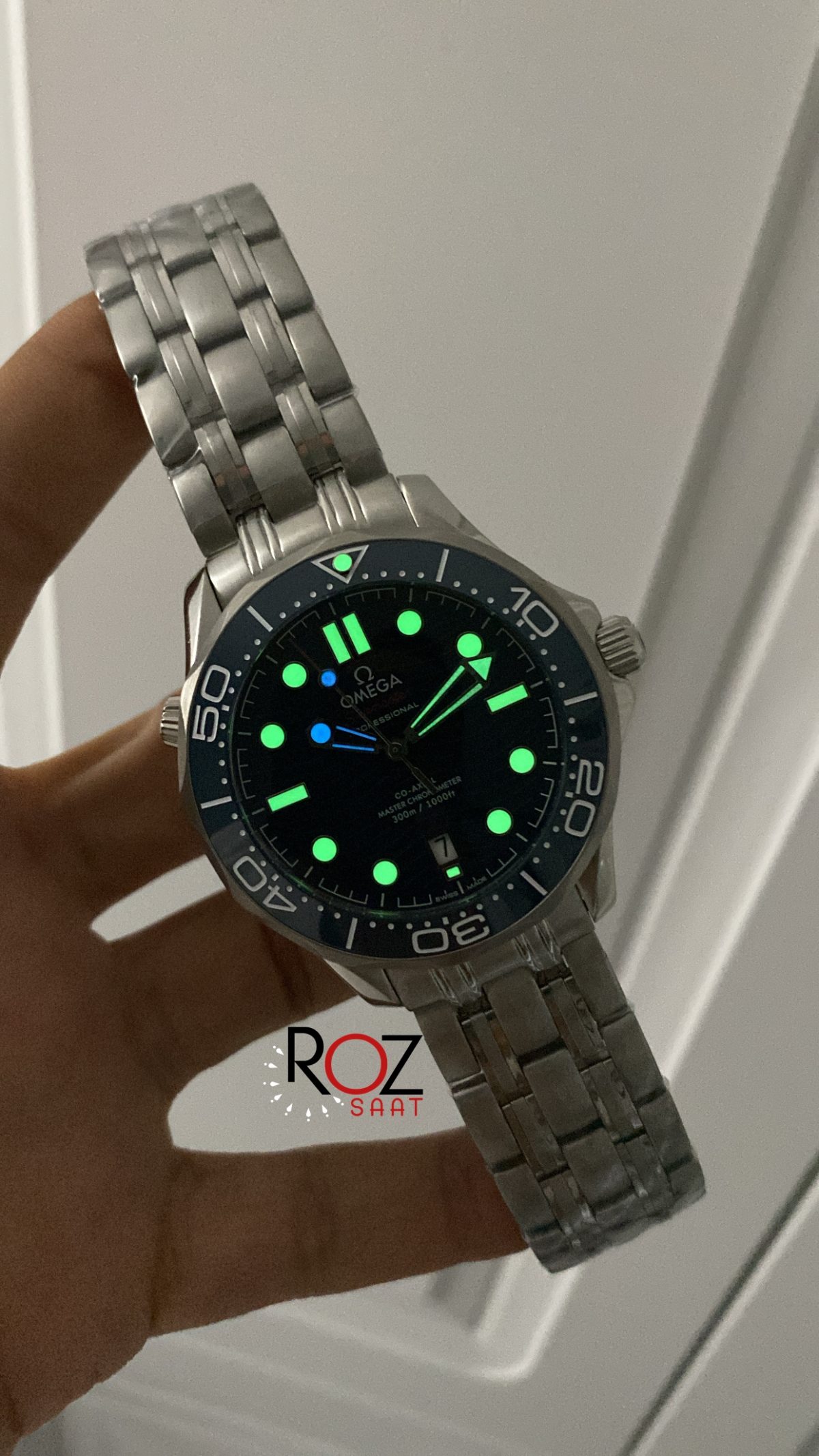 omega-seamaster-diver-300-m-gumus-mavi-replika-saat