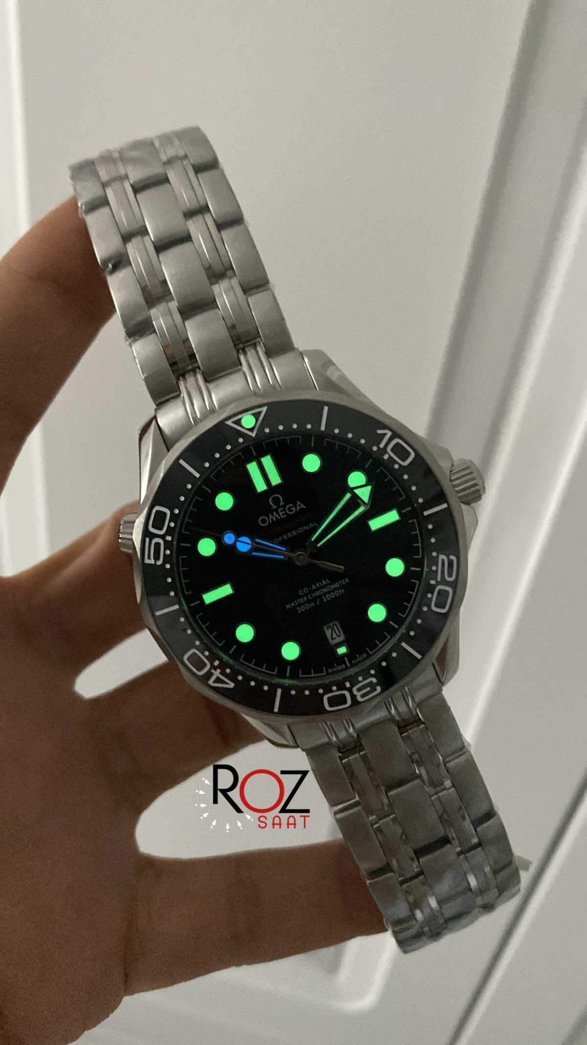 omega-seamaster-diver-300-m-siyah-kadran-osd02