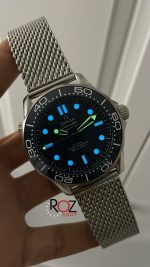 omega-seamaster-diver-300m-james-bond-60th-anniversary-mavi-replika-saat